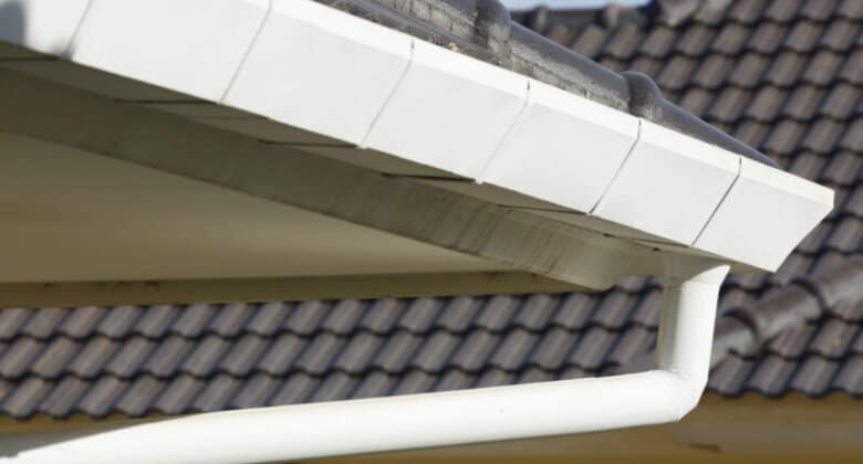 Clean gutter Ottawa