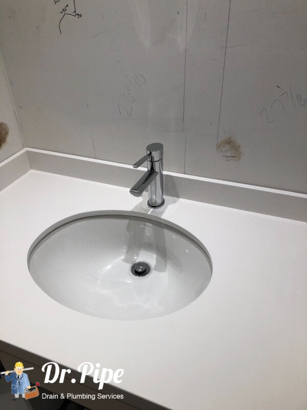 bathroom renovation Ottawa, bathroom sink hand and faucet replacement
