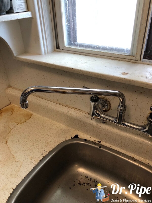 New wall-mounted kitchen faucet