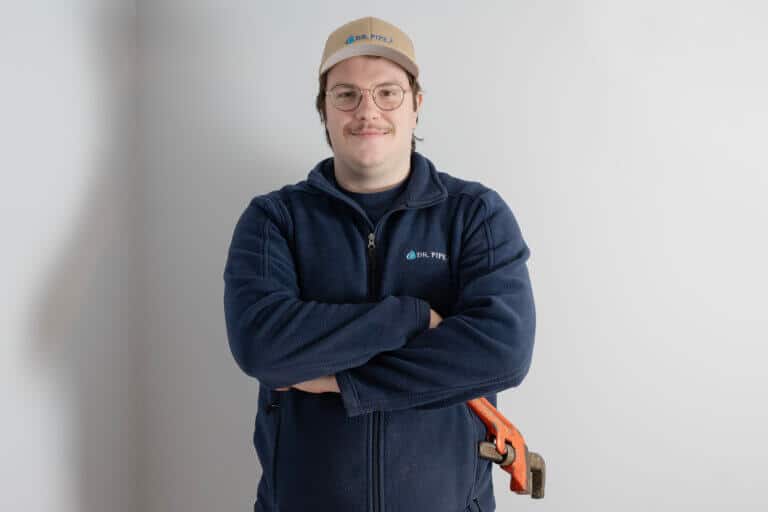 Dr. Pipe technician arriving for sump pump installation service in Ottawa